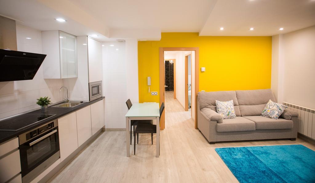 Apartamentos Amaiur 2 Эстелла Экстерьер фото
