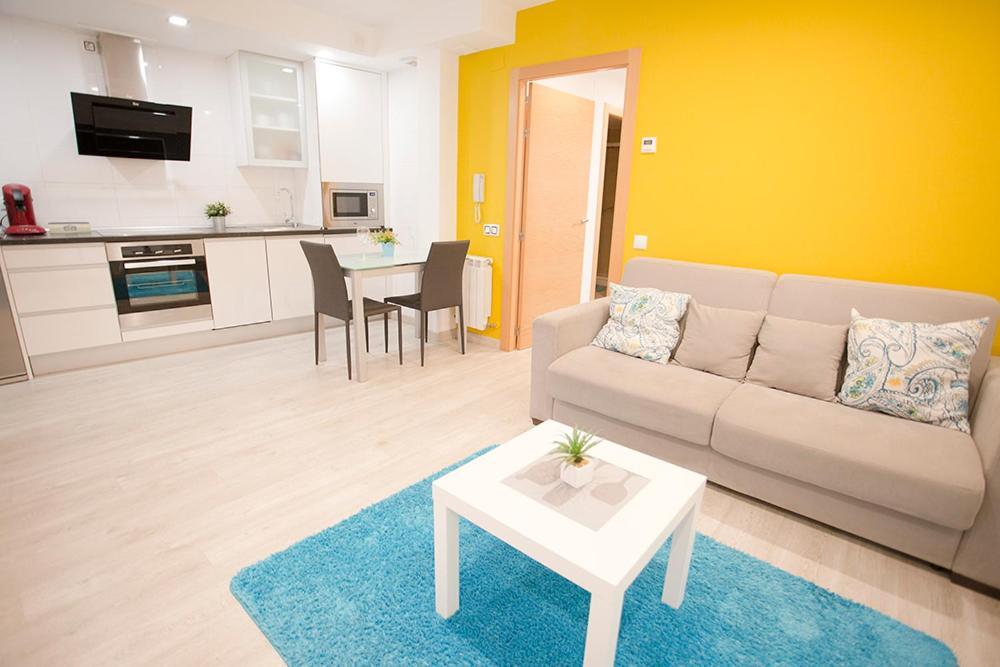 Apartamentos Amaiur 2 Эстелла Экстерьер фото